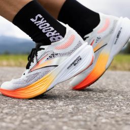 کفش های رانینگ بروکس